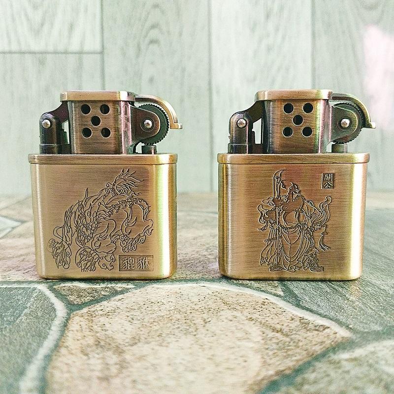 Bật lửa gas đá lửa thường Dolphin Khắc Nhiều Hình Cực Đẹp - Nhi Hân Store