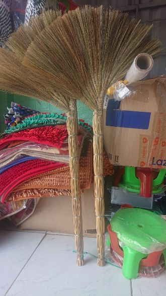 Bộ 2 cây chổi quét nhà loại tốt