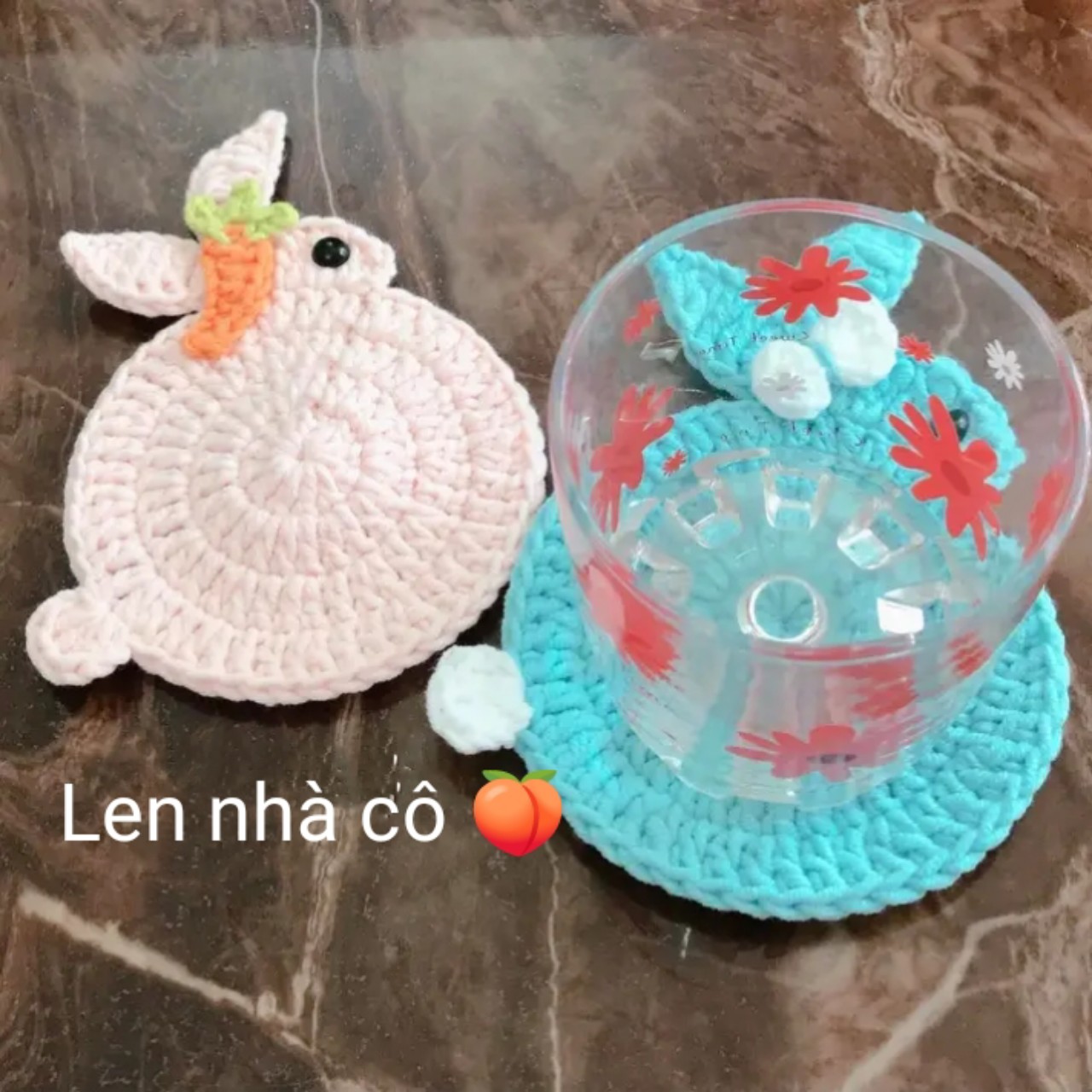 Miếng lót ly, đế lót cốc/chén làm bằng len sợi thấm hút nước hoạ tiết con thỏ trang trí bàn ăn