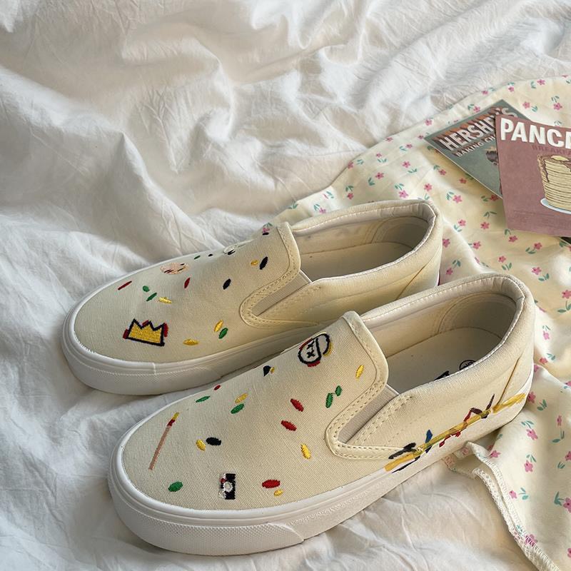 Giày lười nữa slipon Cavas họa tiết kiểu dáng học sinh cute