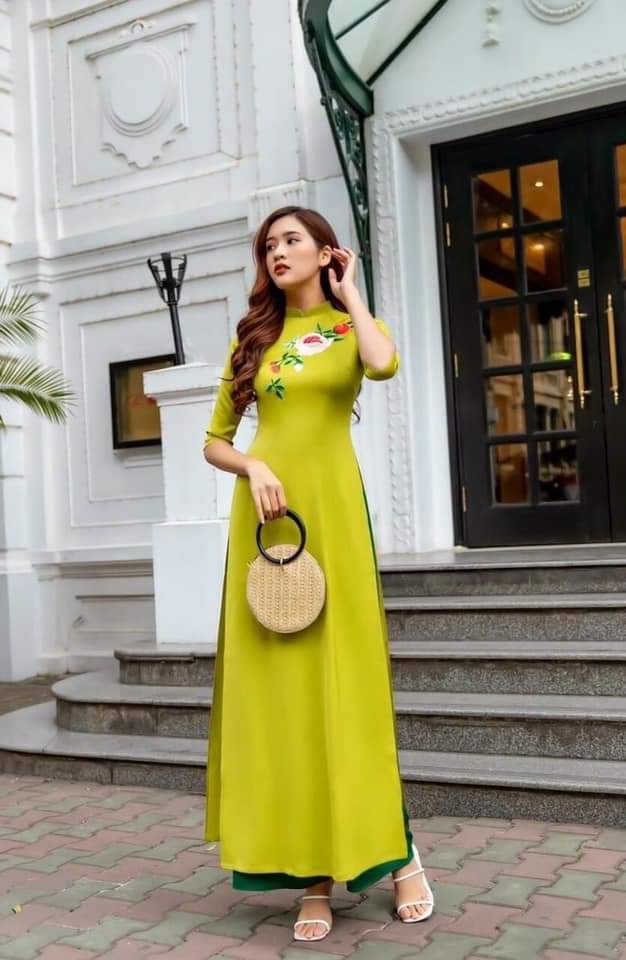 Áo dài tây thi thêu thủ công xanh cốm kèm quần