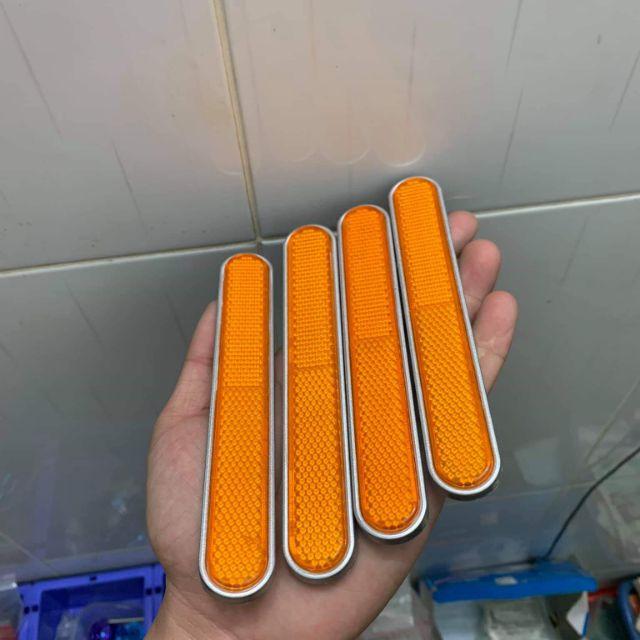 Bộ 2 thanh dài 14cm phản quang dán phuộc trước