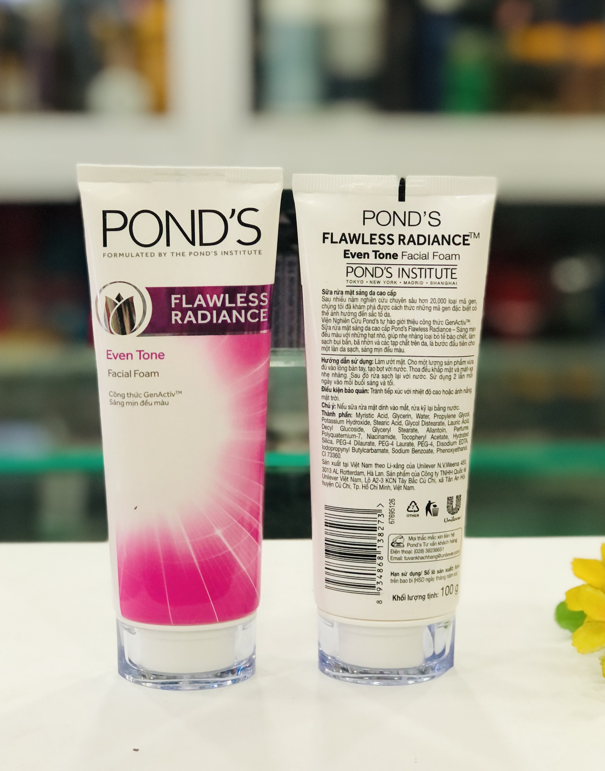 Pond's sữa rửa mặt dưỡng trắng cao cấp pond's flawless white 100g