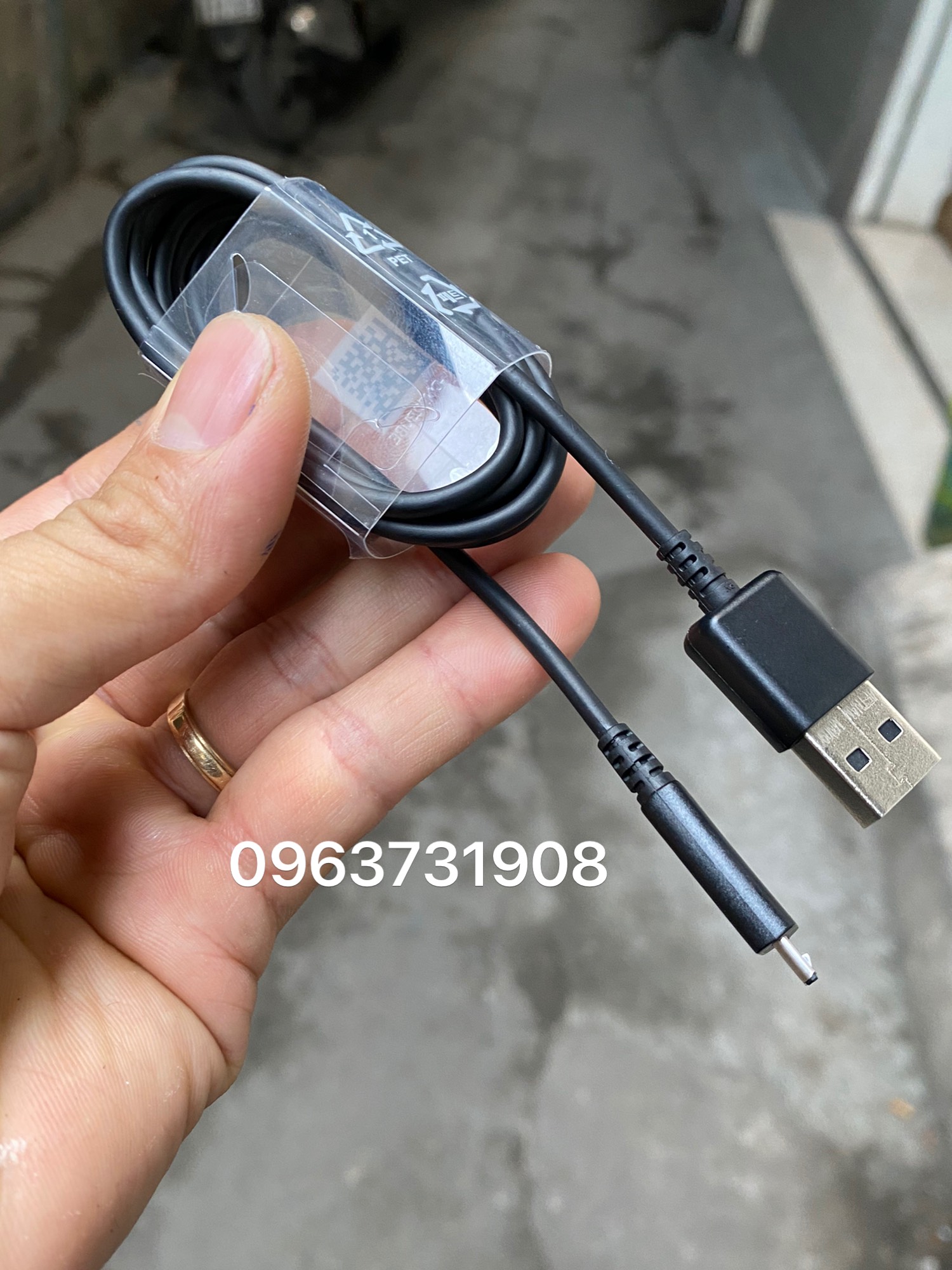 Dây sạc loa Bluetooth SONY SRS-XB12 loại tốt