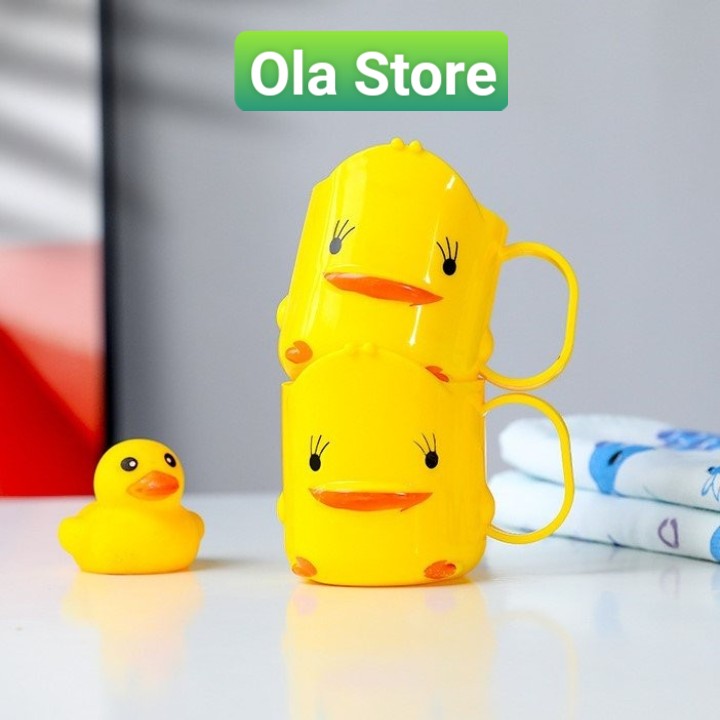 Cốc đánh răng cho bé, cốc uống nước cho bé, cốc vịt vàng ngộ nghĩnh giúp bé yêu thích đánh răng