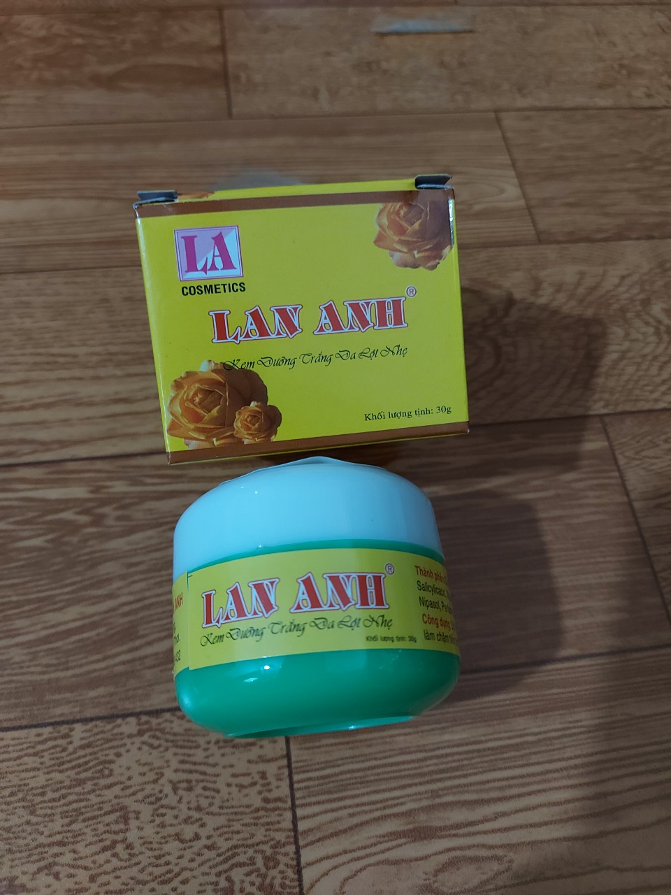 kem lột nhẹ lan anh lớn hộp 30g