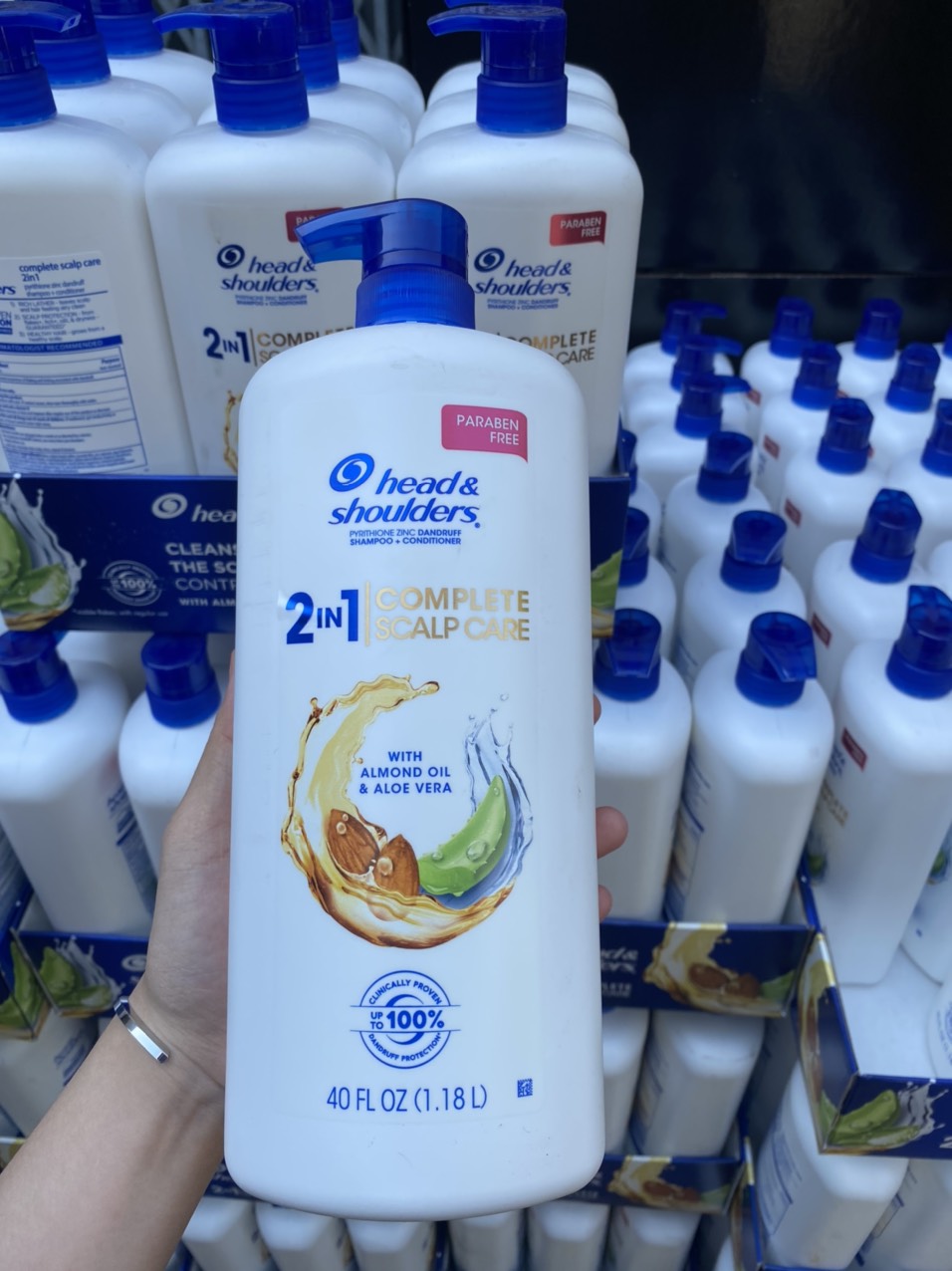 CHAI DẦU GỘI XẢ HEAD & SHOULDERS 2 IN 1 MỸ 1.18L