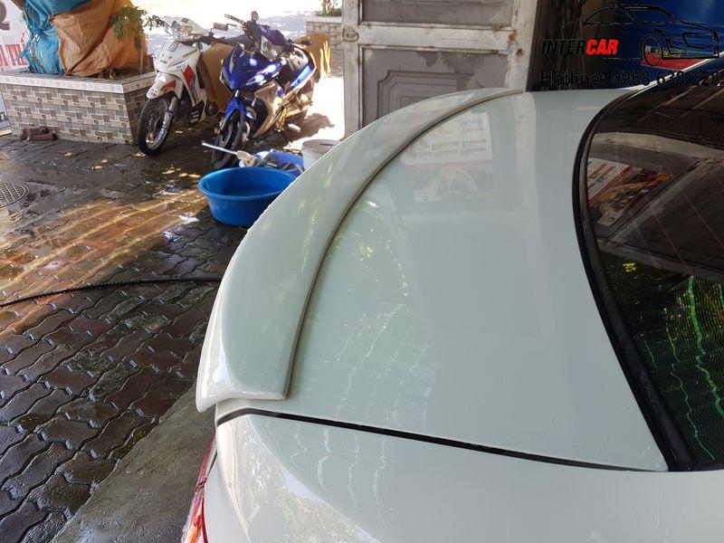 Đuôi gió Hyundai i10 Sedan