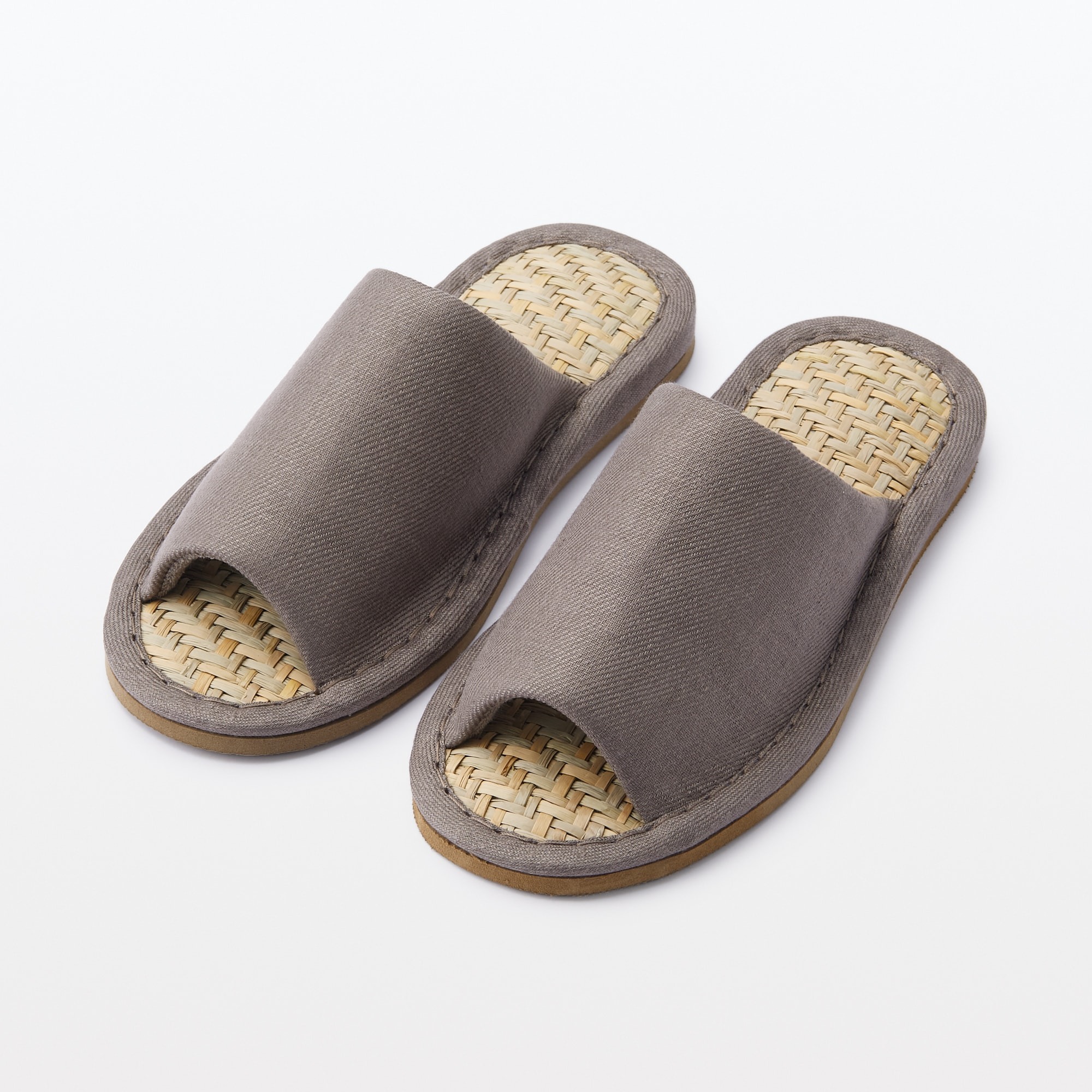Muji dép hở mũi cỏ malay