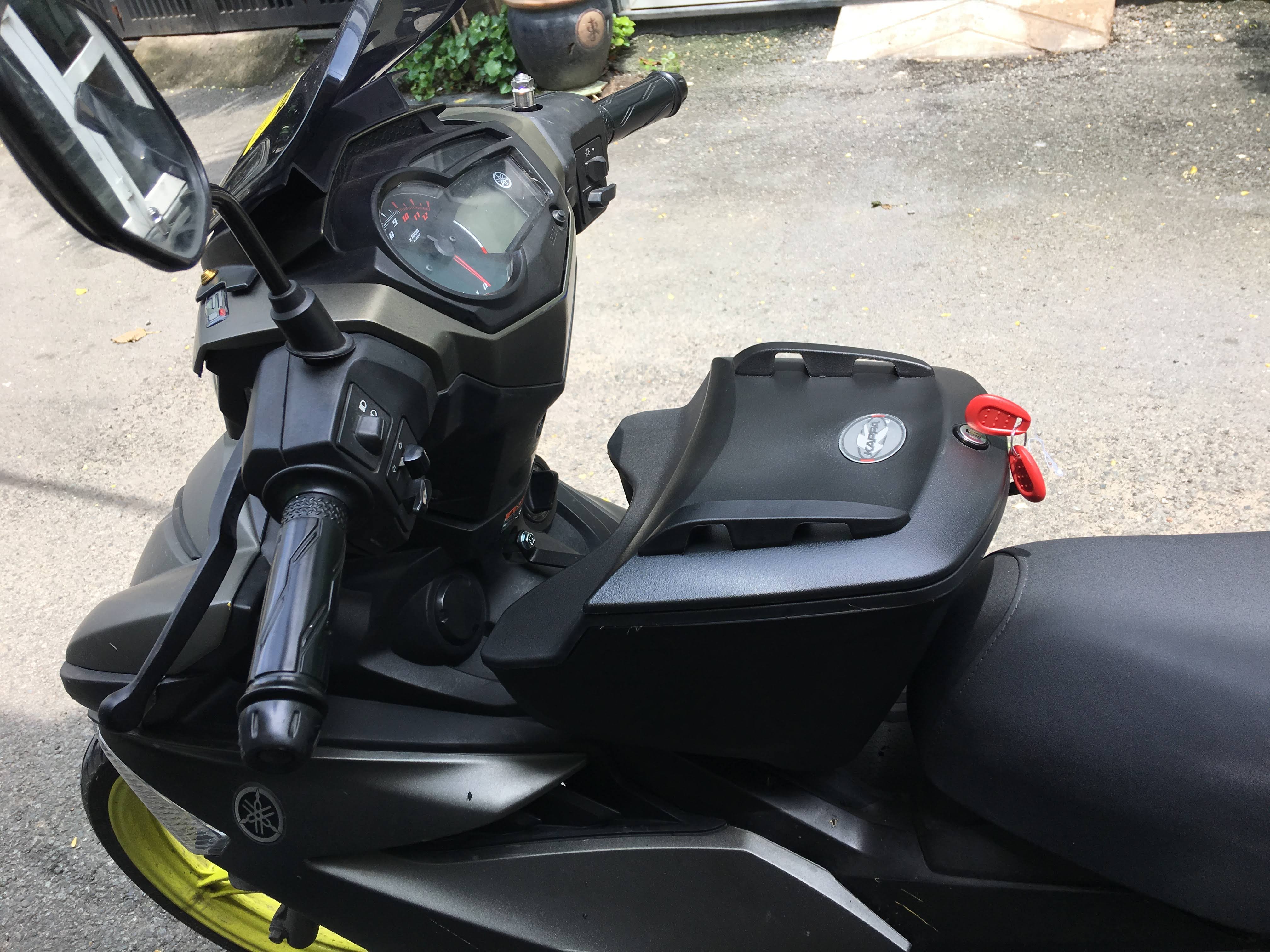Thùng giữa givi k10n cho exciter 150, 135, 2009