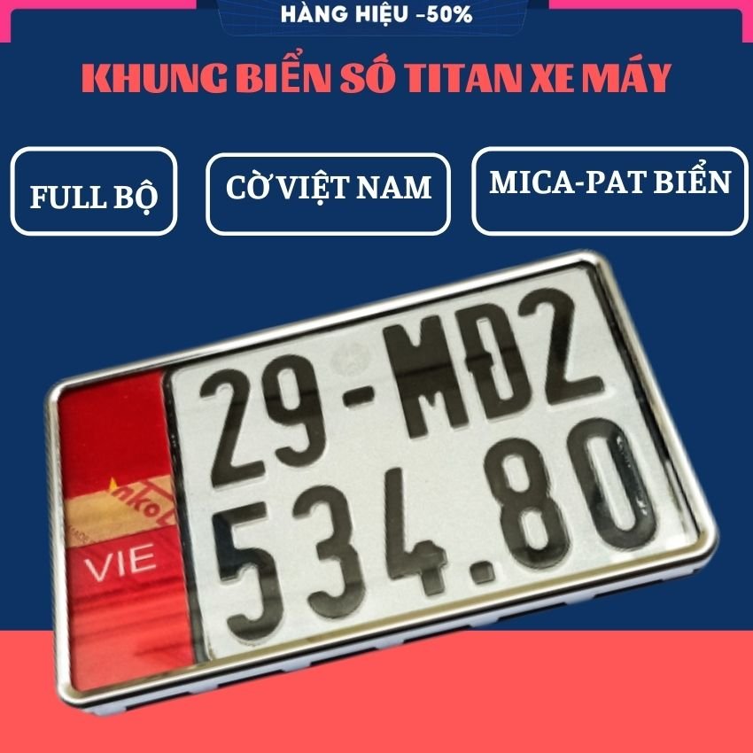 : khung biển số xe máy titan có cờ mica mặt ngoài tự lắp đặt đơn giản