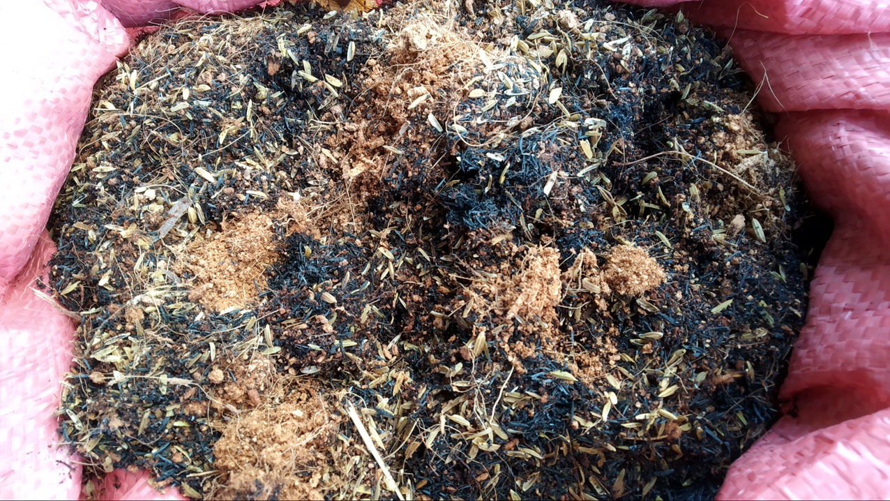 Giá Thể Trồng Cây (5kg) gồm có Tro Trấu, Mụn Xơ Dừa , trấu tươi