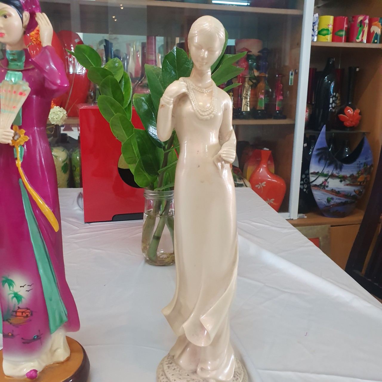 Tượng cô gái 3 miền bắc trung nam - việt nam