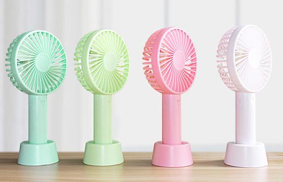 Quạt sạc s2 4 cánh cầm tay có đế siêu mát