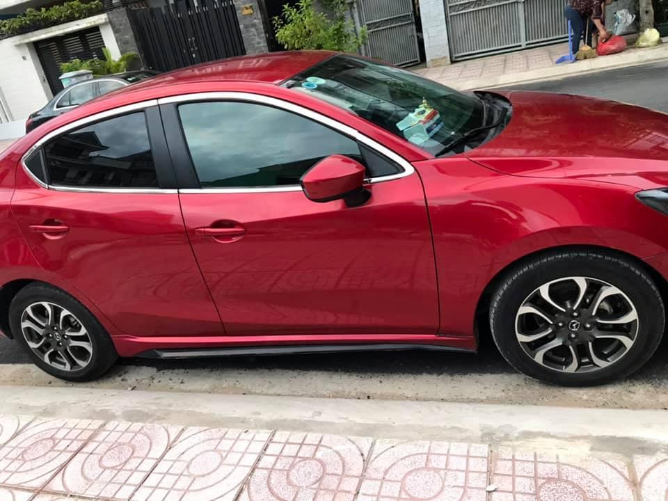 [Hỗ trợ lắp đặt tại HN] Viền inox quanh kính theo xe Mazda 2 2015 2019