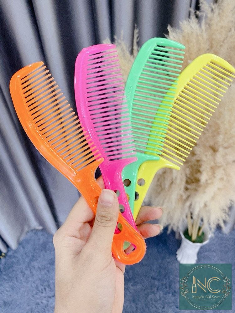 Lược nhựa chải đầu giá rẻ Có Cán và không cán