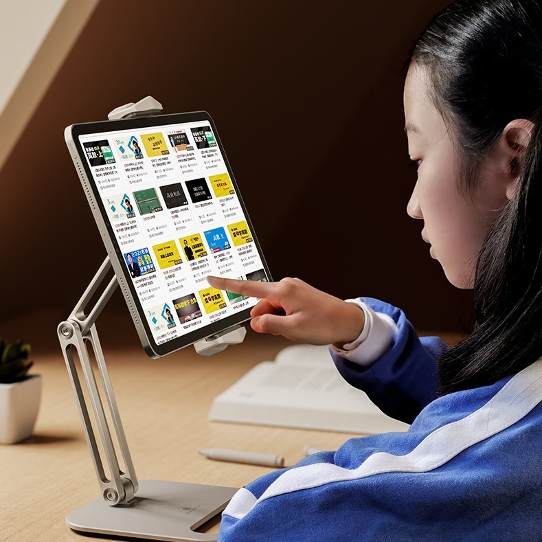 Giá đỡ kẹp ipad, máy tính bảng, điện thoại, table P47 chắc chắn xoay máy 360 độ, 2 khớp điều chỉnh góc độ.