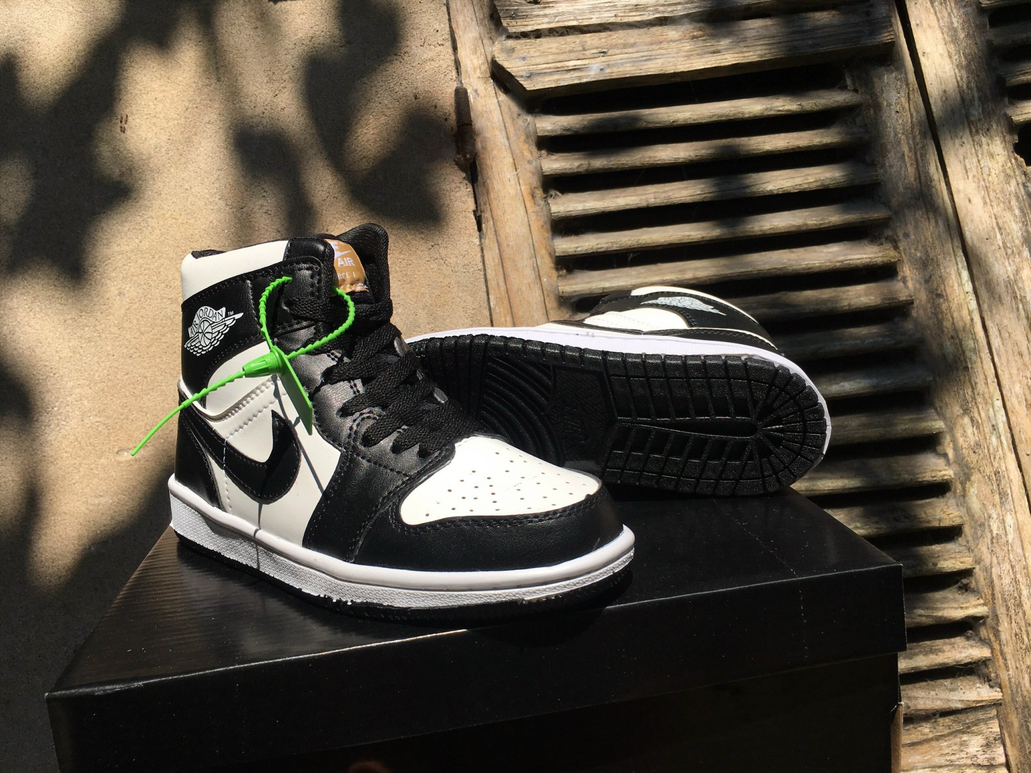 Giày thể thao jordan1 đen trắng cổ cao⚡️full box bill⚡️ giày jd1 high panda cổ cao đen trắngg trẻ trung nam nữ