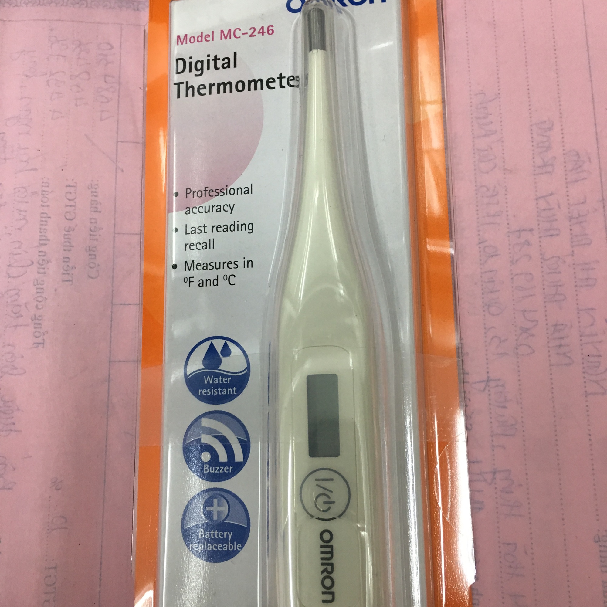 Nhiệt kế điện tử omron mc-246
