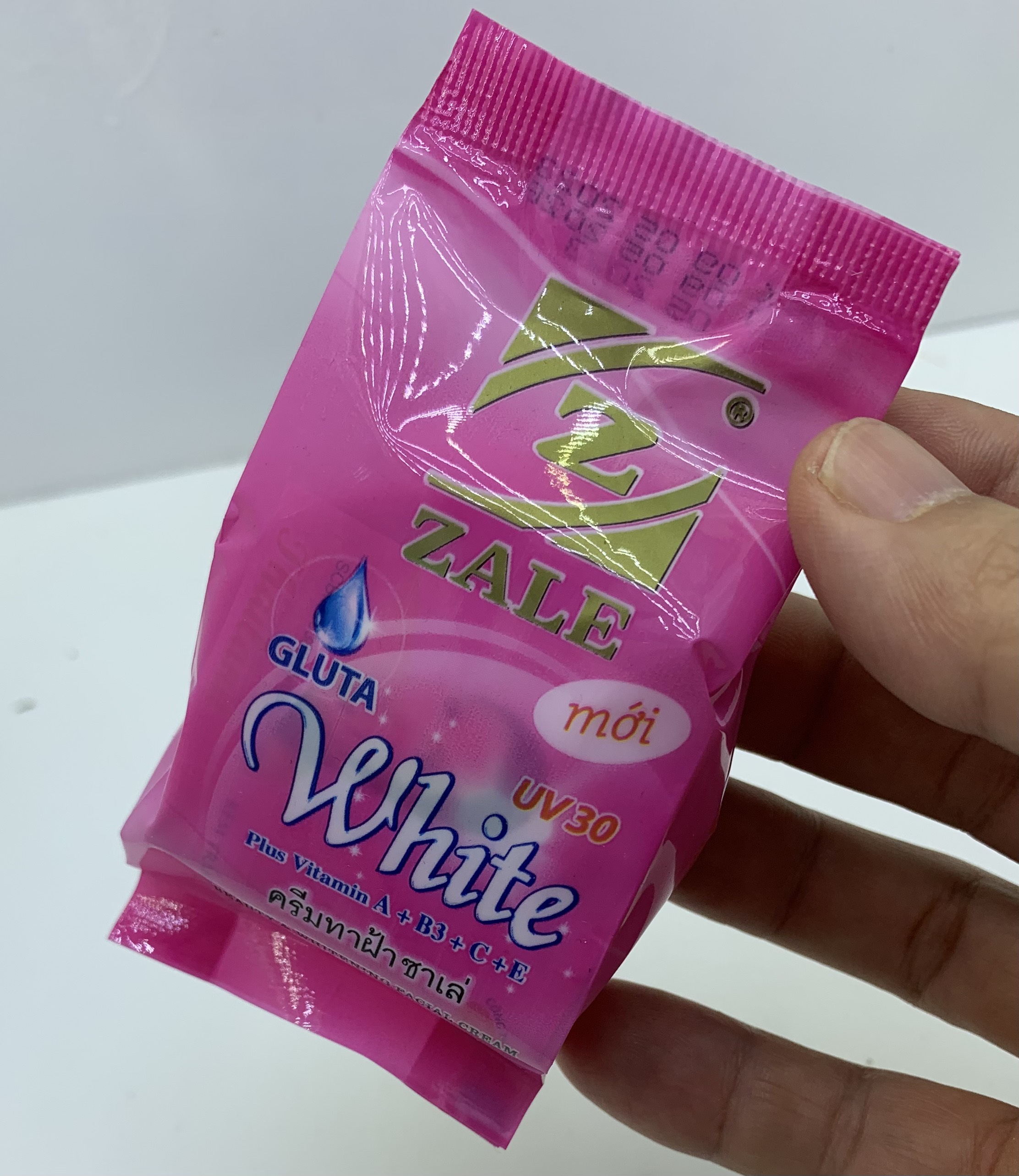 [Kem z hồng]Kem Zale hồng Trắng Da dưỡng ẩm