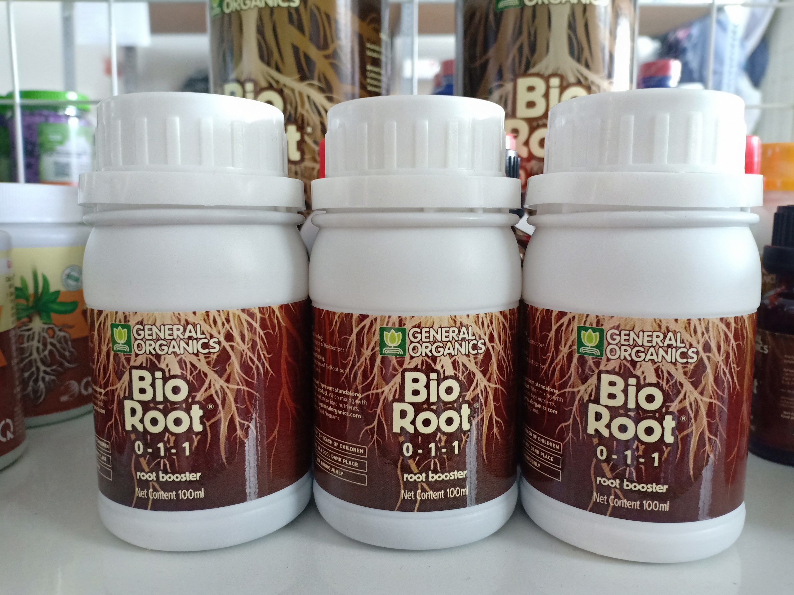 Phân bón hữu cơ kích rễ Bioroot nhập khẩu Mỹ 100ml