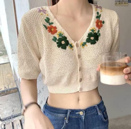 Áo kiểu nữ len mỏng thêu cổ hoa