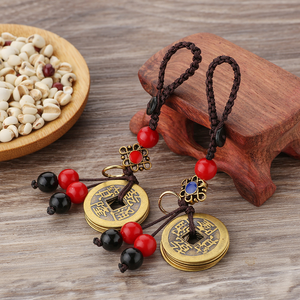 Móc Khóa Phong Thủy Bằng Đồng Kiểu Dáng Hình Dây Hạt Đôi 5 Đồng Xu Cổ (Kích Thước: 10.5cm x 2.4cm)