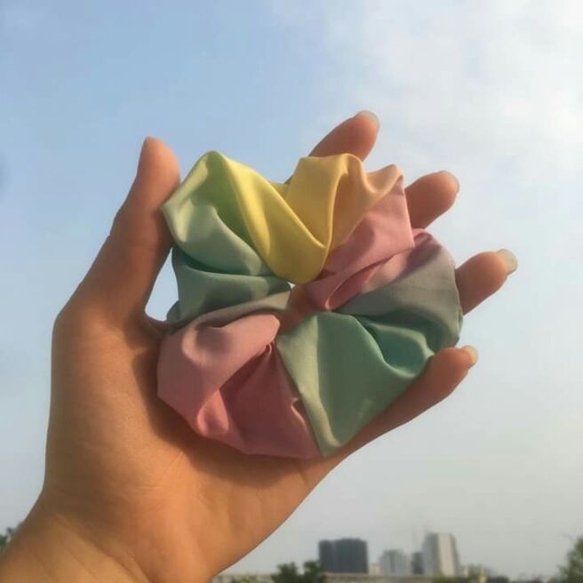 dây buộc tóc đeo tay vải scrunchies cầu vồng