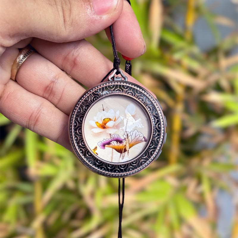  Máy niệm phật nghe kinh Hộp vải bông sen có led sẵn 35 bài   khe thẻ nhớ   cổng tai nghe 3.5mm   nghe liên tục 8 giờ   dây đeo cổ   kèm jack chuyển  vàng đồng  phụ kiện sỉ 1986 