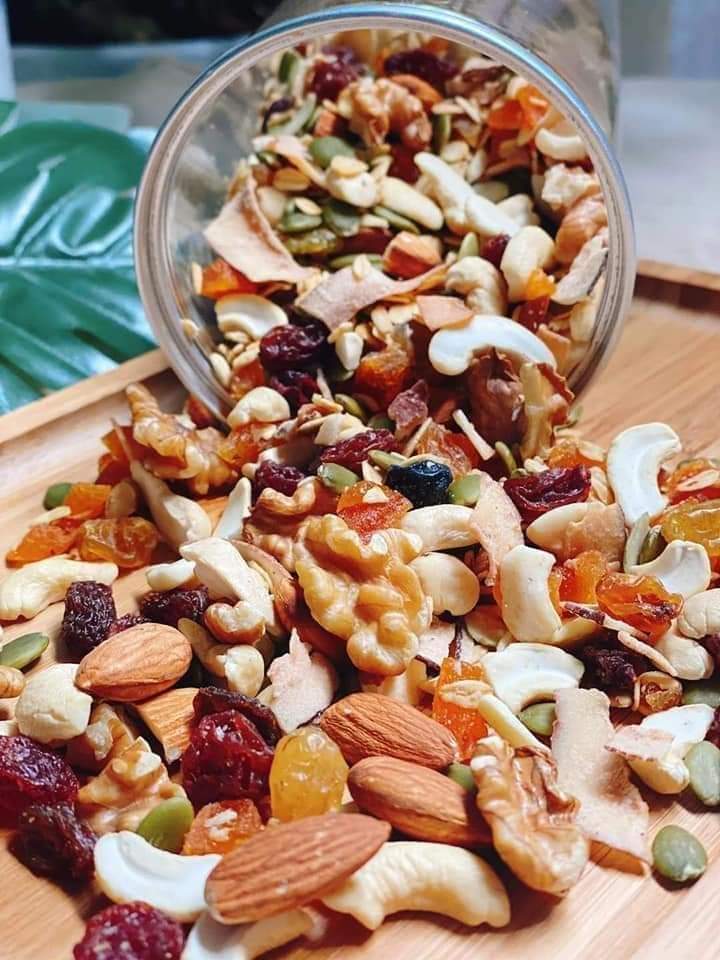 Granola cao cấp - ngũ cốc siêu hạt không yến mạch