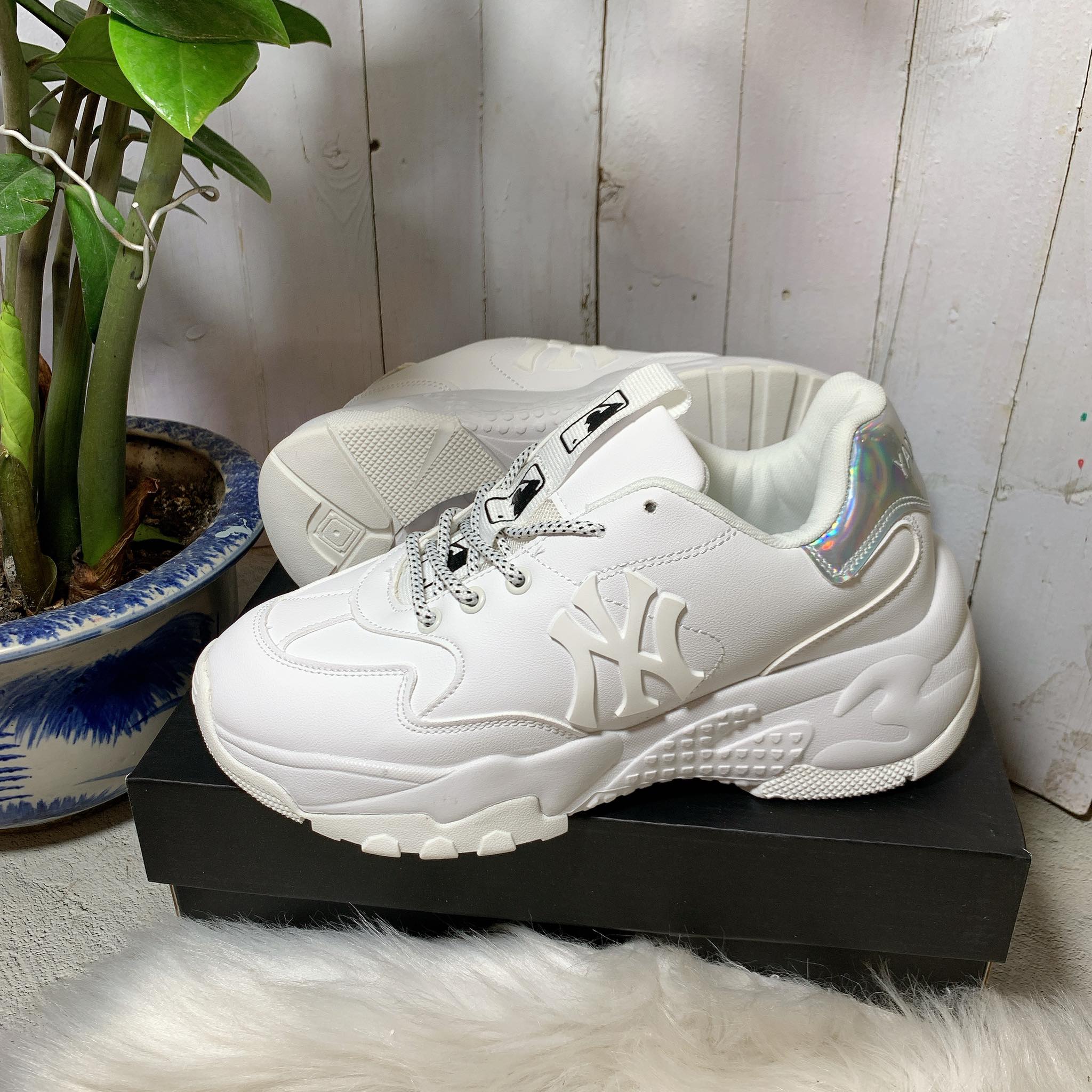 [HCM]Giày Snekear Đế Cao NY Dập 3D Nổi Nam Nữ MLB NY Chất Lượng Hàng Cực Đẹp Gót Halogen [ Tặng Box]