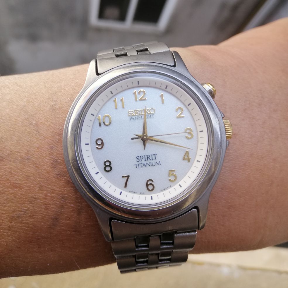 Đồng hồ nam hiệu SEIKO SPIRIT của Nhật