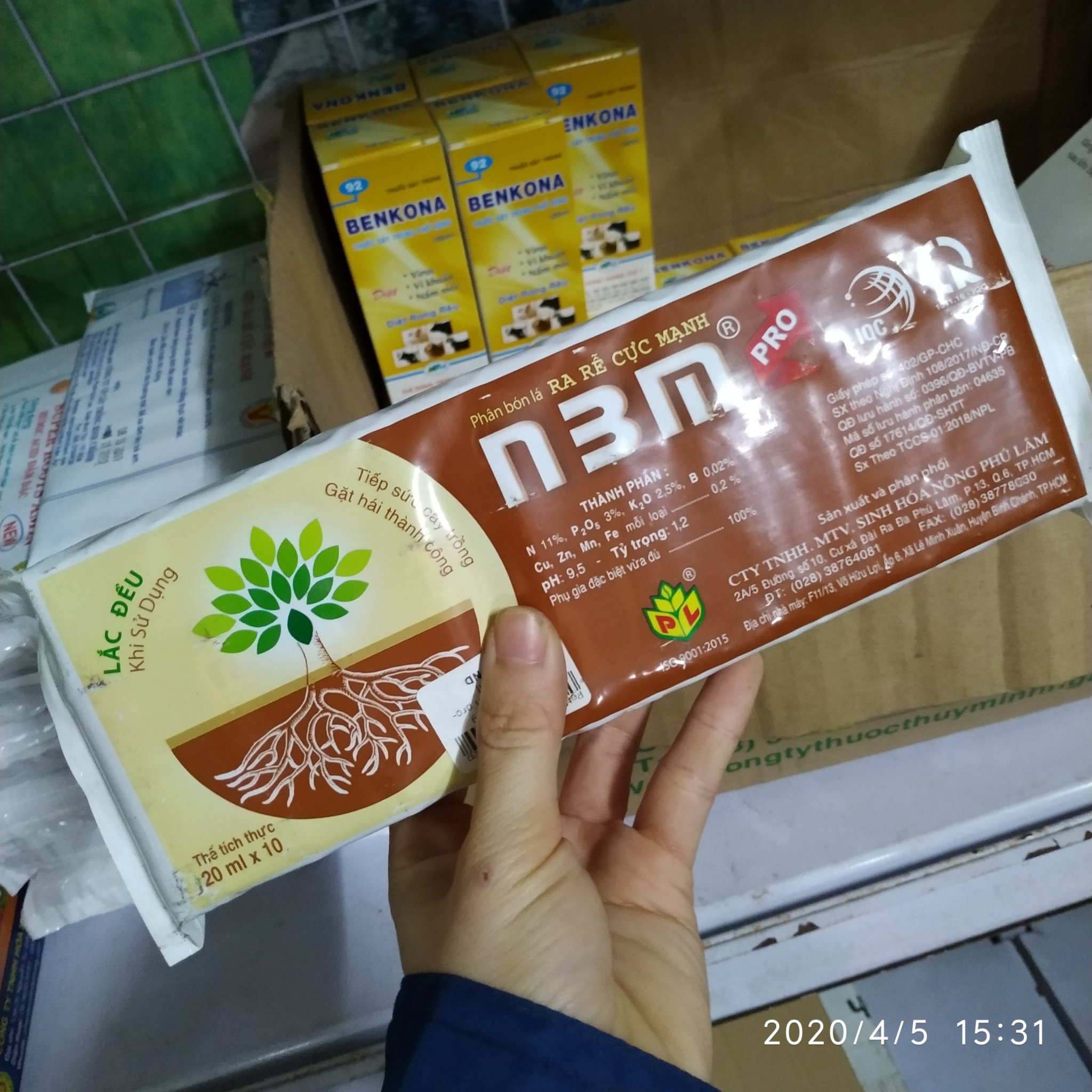 Phân bón lá ra rễ cực mạnh n3m pro 20ml
