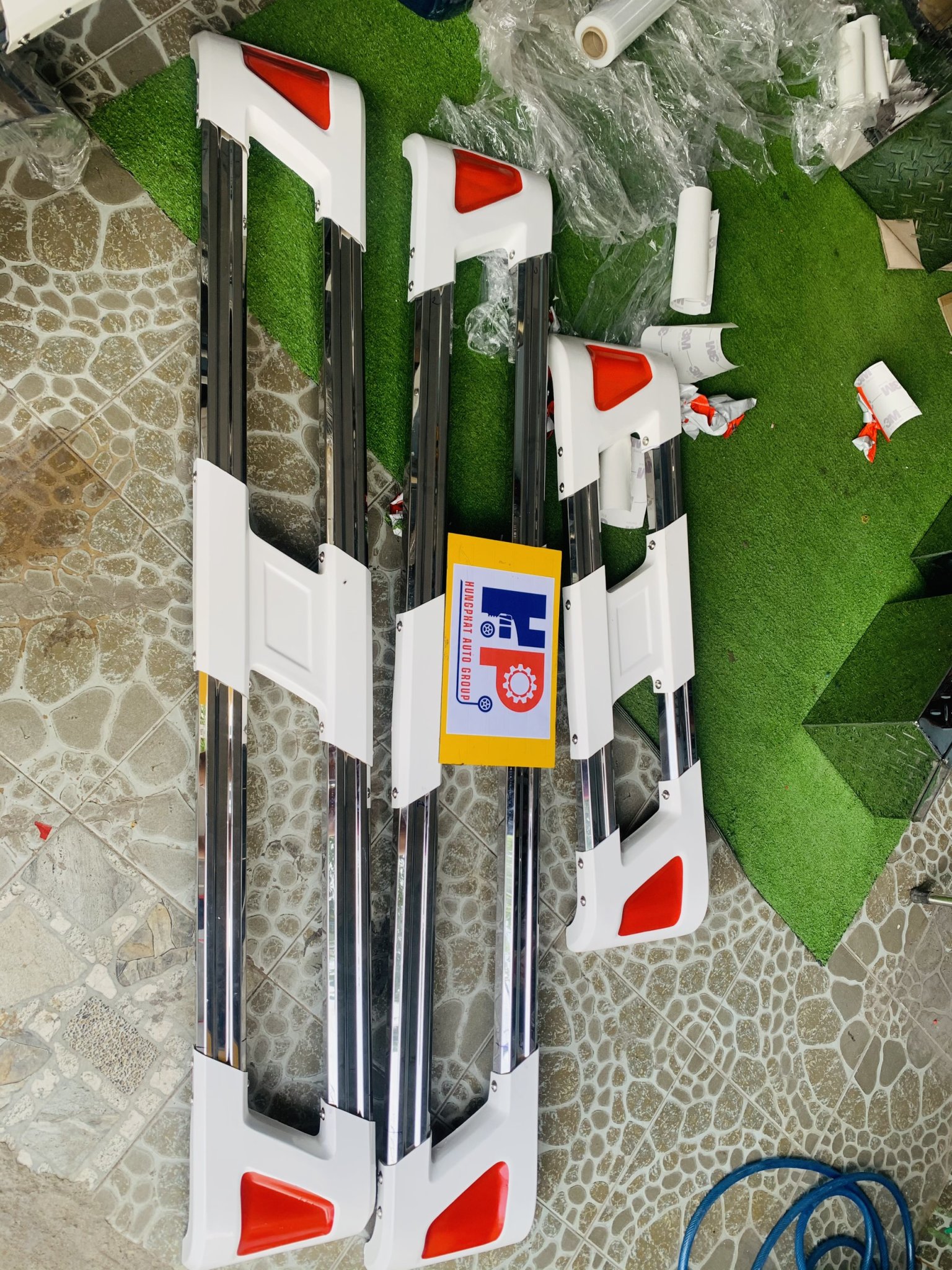 CẢN HÔNG XE TẢI INOX BỌC COMPOSITE 1m2 và 1m4 - HÀNG ĐẸP XUẤT SẮC - NHẬN ĐẶT THEO YÊU CẦU CHO CÁC DÒNG XE TẢI