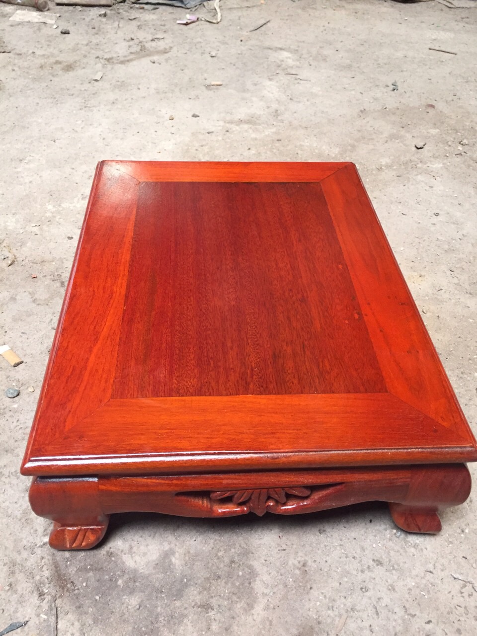 Bàn ô sin gỗ hương (kích thước 30 x 40 x 11 cm)