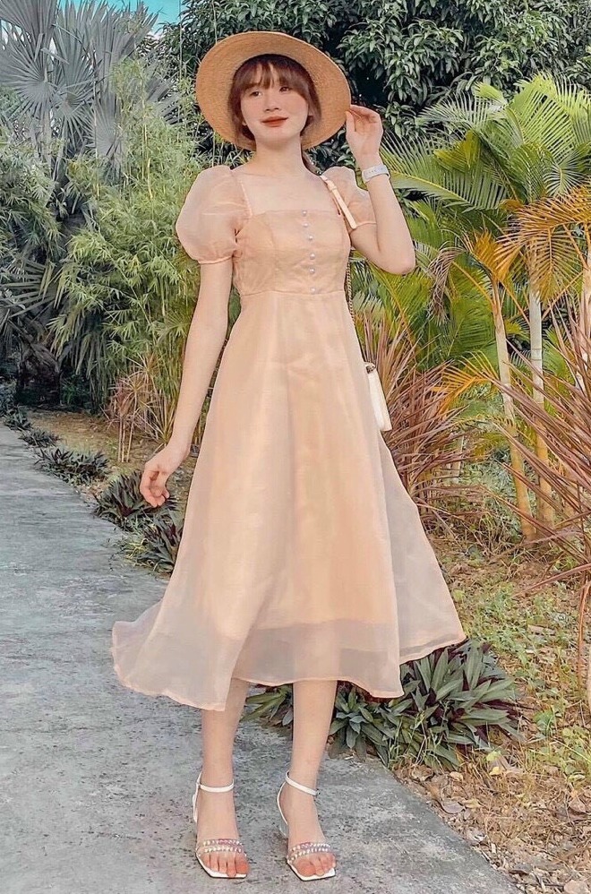 [HCM]Đầm dạ hội đính cườm có mút siêu phẩm đầm hai màu ( màu trắng và màu be )