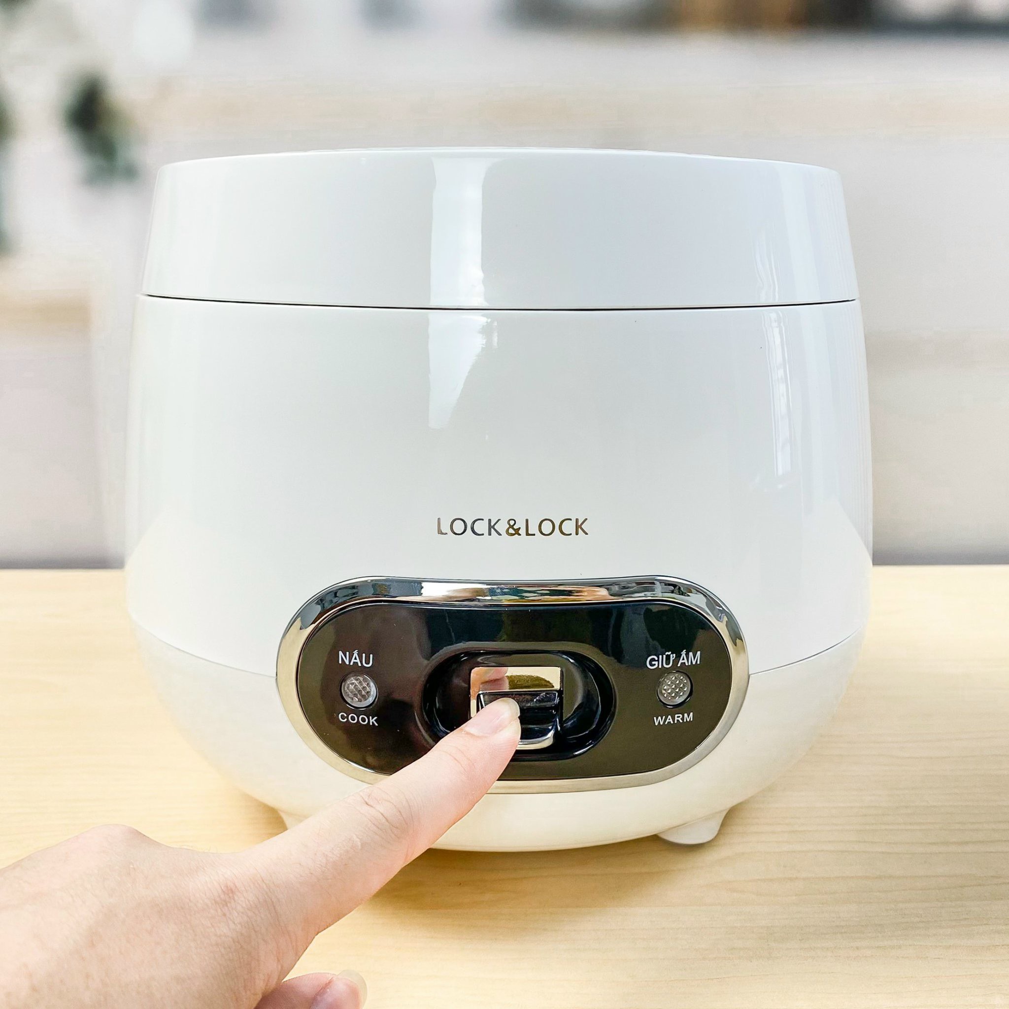 🍚nồi cơm điện mini lock&lock-ejr426 0.8l