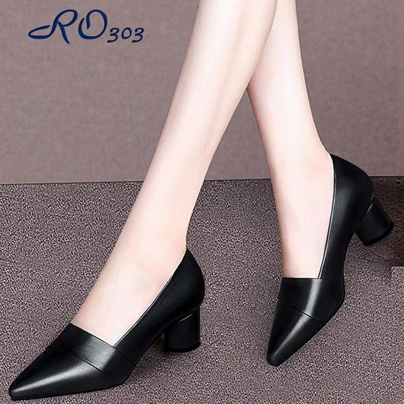 Giày cao gót nữ 5.5cm đế trụ hàng hiệu Rosata cách điệu RO303