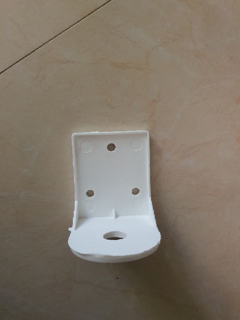 Giá treo vòi máy lọc nước