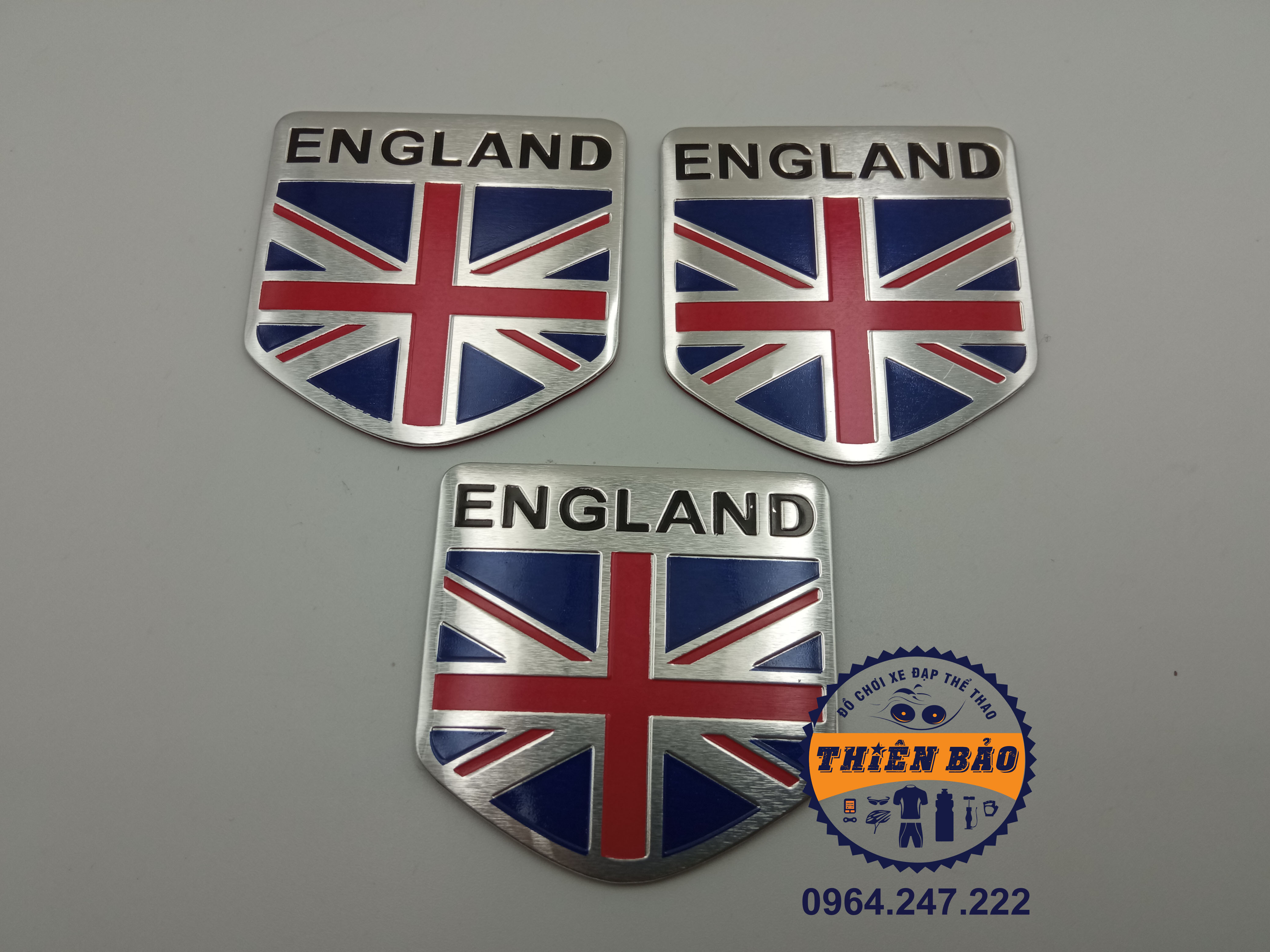 Logo cờ các nước, sticker cờ Anh, Logo nhôm dán xe oto English hình khiên #110
