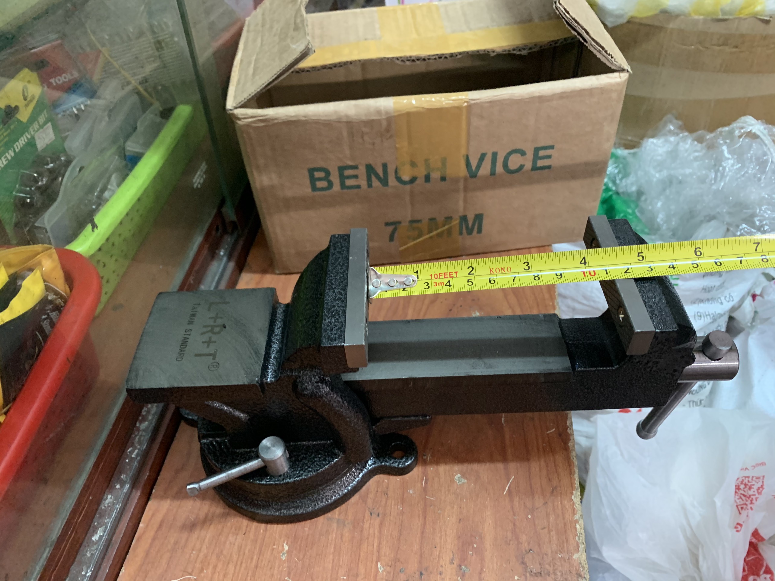 Ê tô cơ khí 3 inch l r t