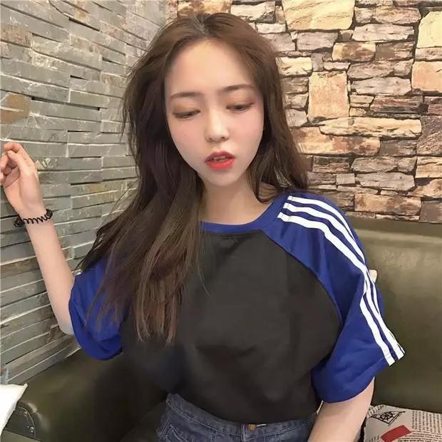 Áo thun nữ tay phối sọc cá tính