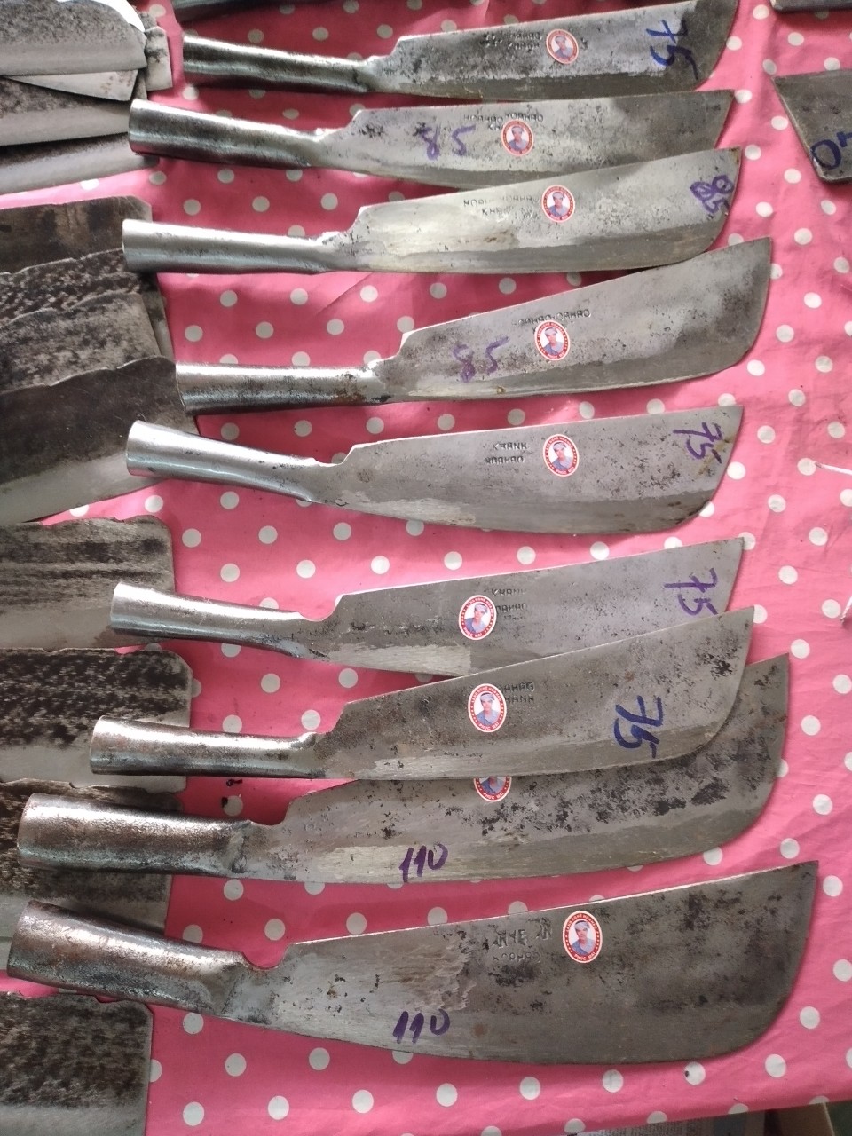 Dao yếm cán sắt  - 400gr