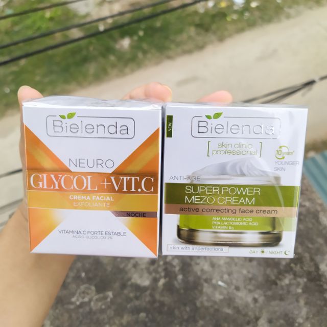 ( màu xanh ) Kem dưỡng trắng da  giảm mụn  chống lão hoá Bielenda Ba Lan