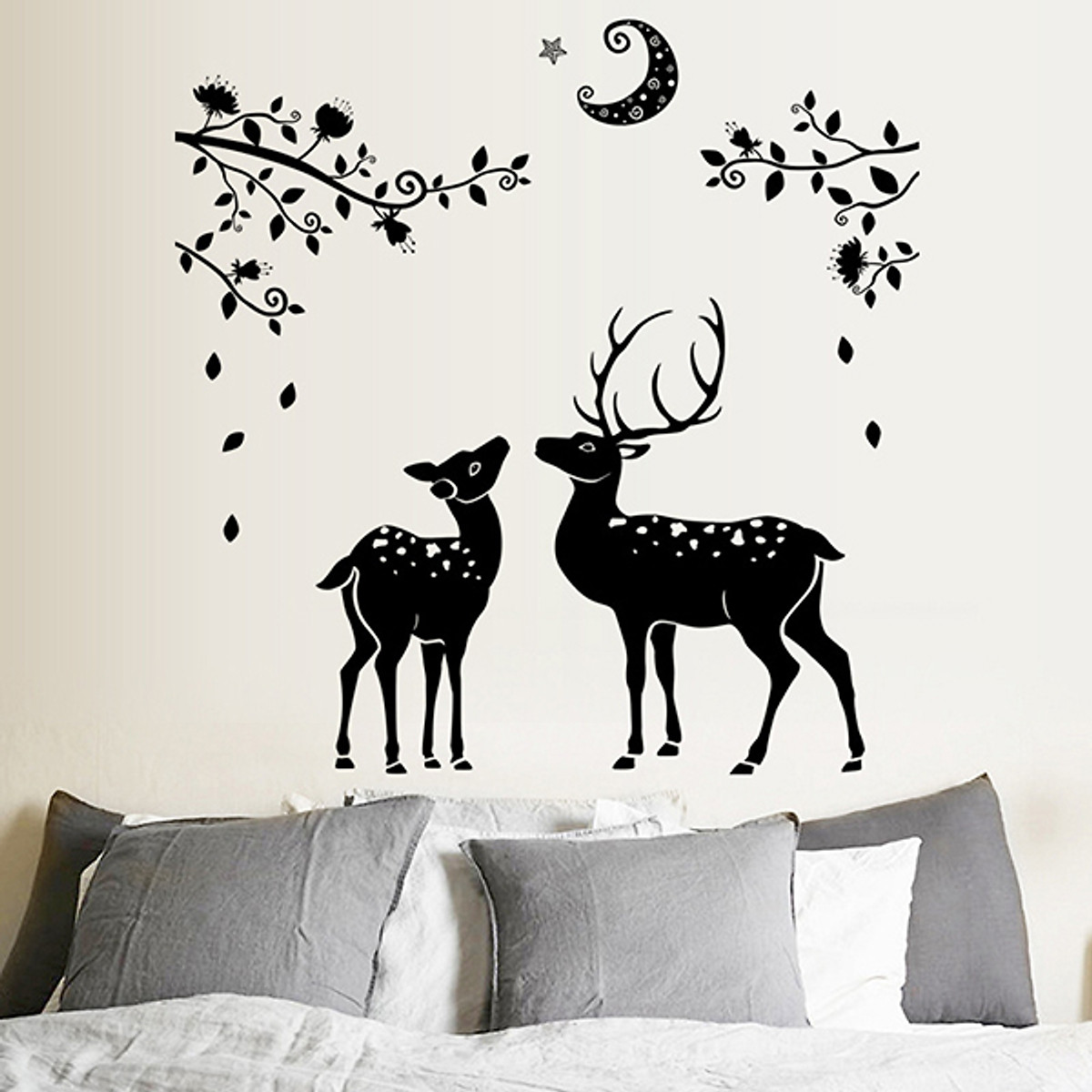 Decal dán tường hươu và nai dưới trăng - trang dán tường giấy dán tường Hươu nai nghộ nghĩnh màu sắc đen trắng