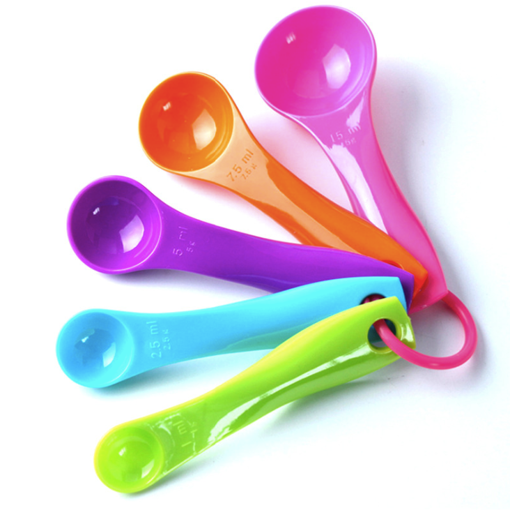 Thìa định lượng ml nhiều màu 5 cái b074