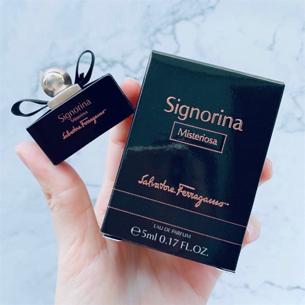 Nước Hoa Mini Nữ Signorina Misteriosa Đen 5ml Chính Hãng