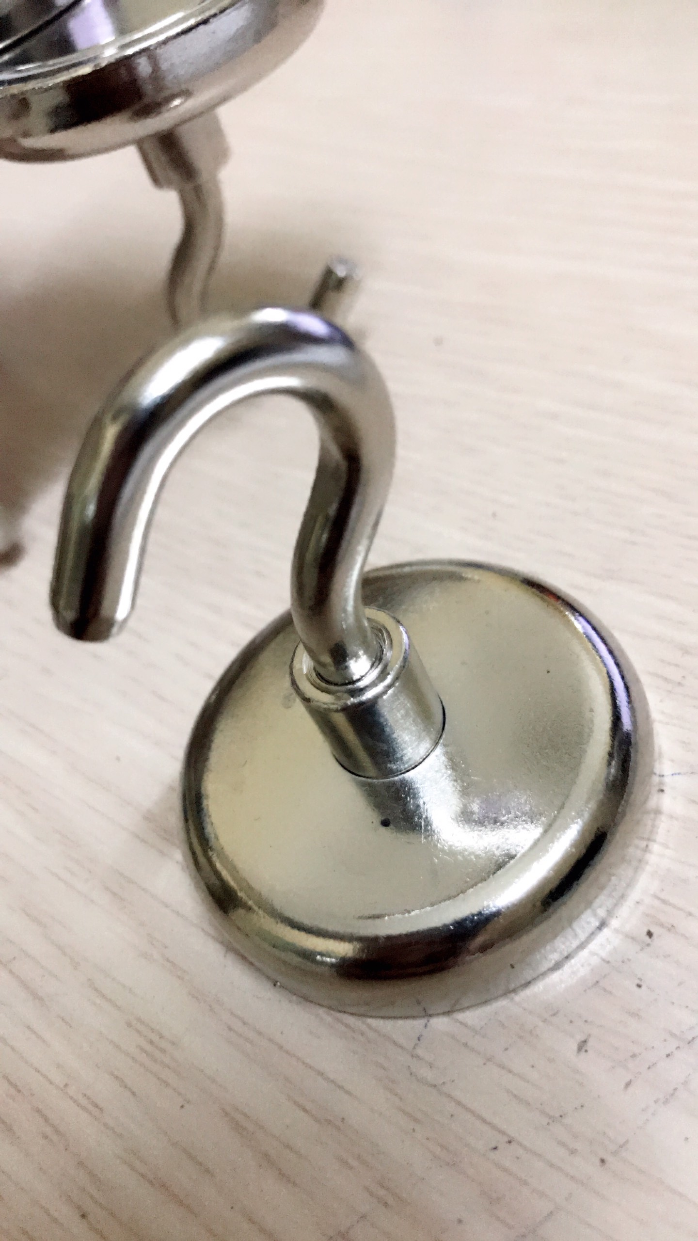 NAM CHÂM MÓC TREO D36MM ( 38KG HÚT GIỮ ĐỒ)