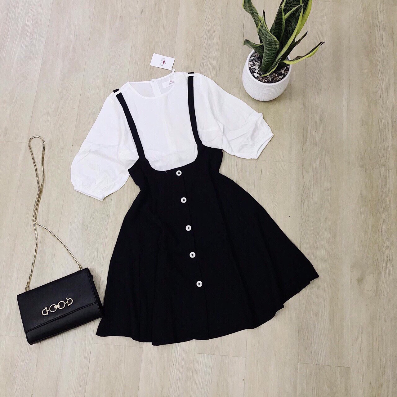 Sét yếm nữ áo tay ngắn chân váy xòe