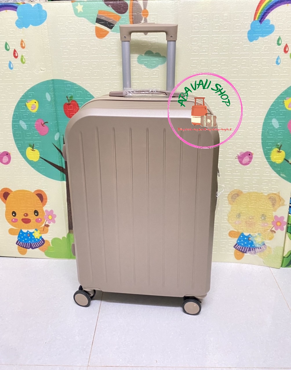 Vali nhựa cao cấp vàng đồng 24inch,Vali du lịch, vali du lịch kéo tay , vali kéo, vali kéo du lịch , vali kéo du lịch cao cấp, chống va đập, chống trầy xước, nhựa dẻo PC+ABS, khóa số an toàn- BẢO HÀNH 12 T